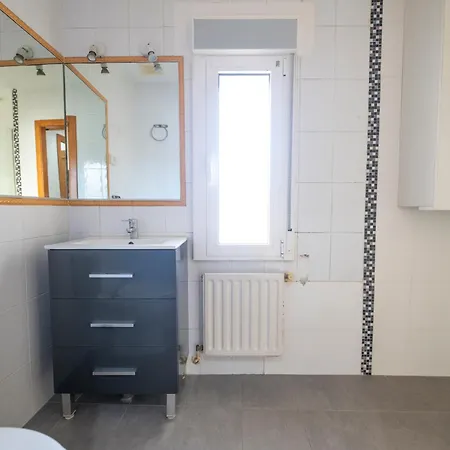 Cerca De La Playa Apartment *