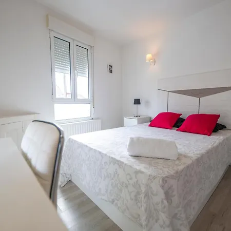 Cerca De La Playa Apartment